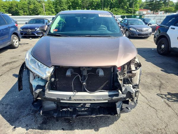 2017 TOYOTA HIGHLANDER LE/LE Plus