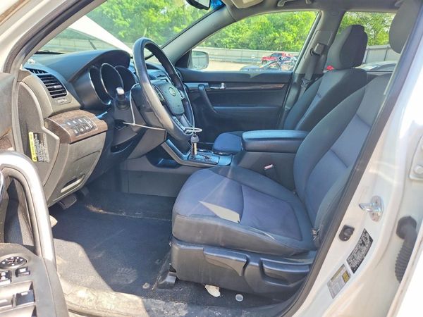 2012 KIA SORENTO GL(Middle-low grade) — DENT