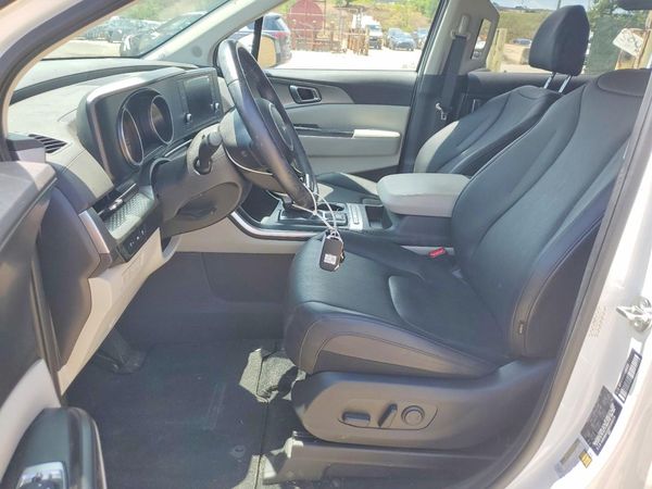 2024 KIA CARNIVAL LX, LX Seat Package