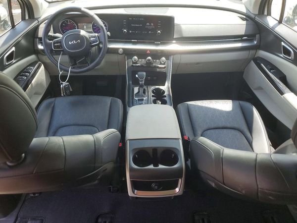 2024 KIA CARNIVAL LX, LX Seat Package