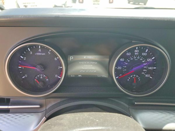 2024 KIA CARNIVAL LX, LX Seat Package