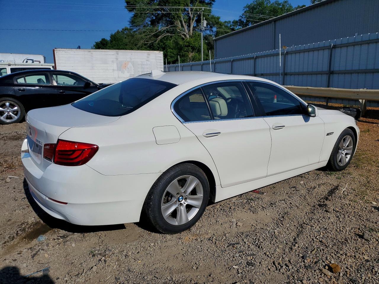 2013 BMW 528