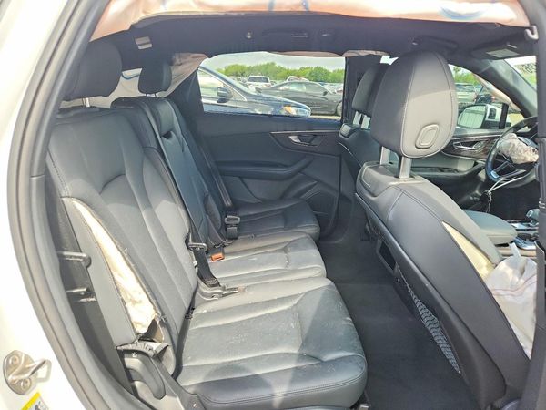 2023 AUDI Q7