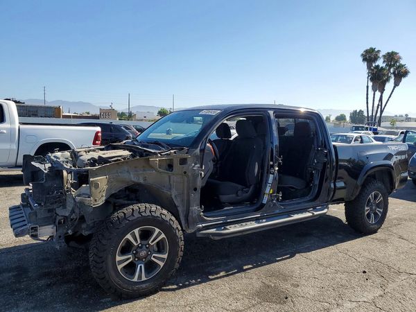 2017 TOYOTA TACOMA