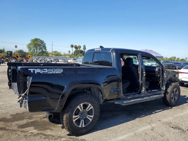 2017 TOYOTA TACOMA
