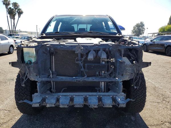 2017 TOYOTA TACOMA
