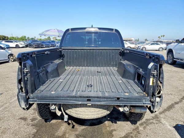 2017 TOYOTA TACOMA
