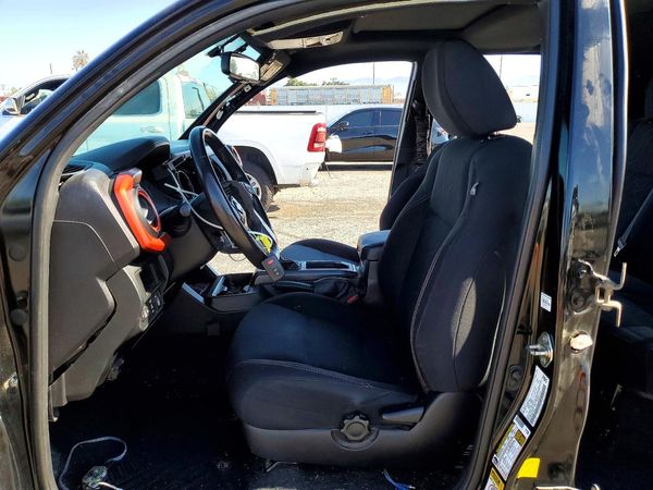 2017 TOYOTA TACOMA