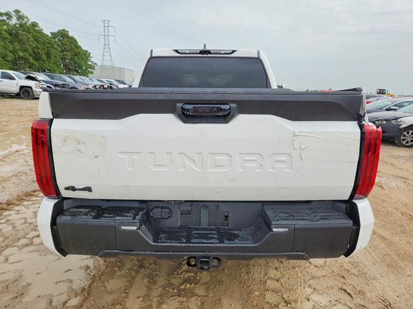 2025 TOYOTA TUNDRA SR5