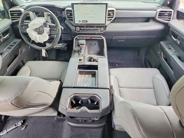 2025 TOYOTA TUNDRA SR5