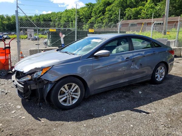 2013 HYUNDAI SONATA GLS/ GLS Popular