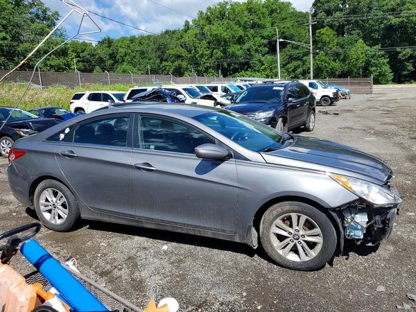 2013 HYUNDAI SONATA GLS/ GLS Popular