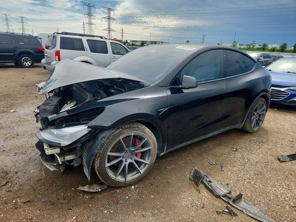 2021 TESLA MODEL Y — Front 3/4