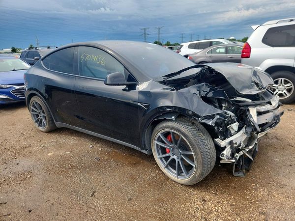 2021 TESLA MODEL Y — Passenger 3/4