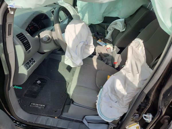 2021 NISSAN FRONTIER