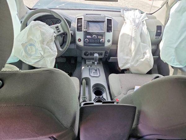 2021 NISSAN FRONTIER