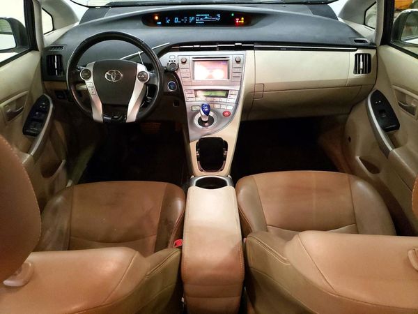 2013 TOYOTA PRIUS