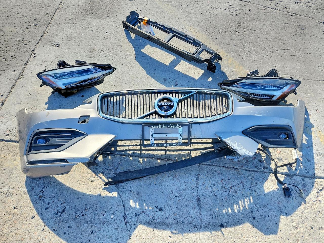 2021 VOLVO S60 Momentum