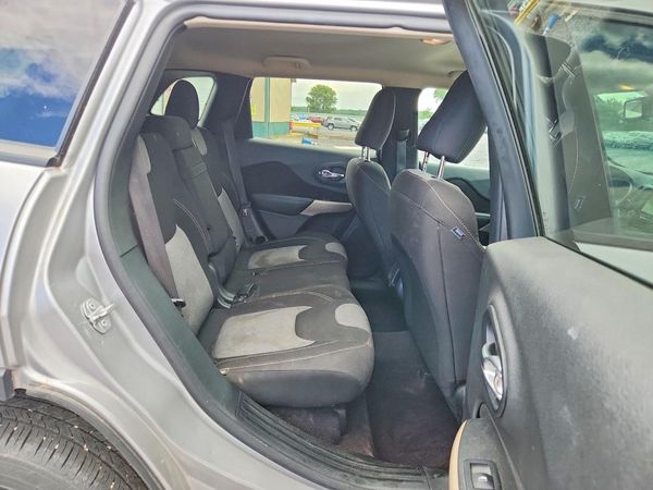 2018 JEEP CHEROKEE LATITUDE FWD
