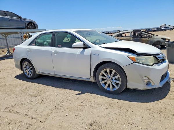 2012 TOYOTA CAMRY SOLA Hybrid