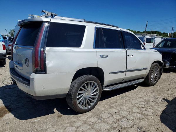 2017 CADILLAC ESCALADE Base