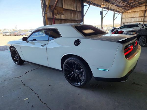 2016 DODGE CHALLENGER SXT