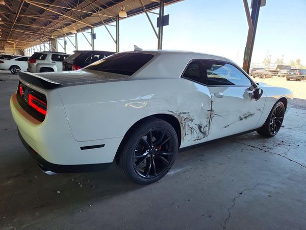 2016 DODGE CHALLENGER SXT