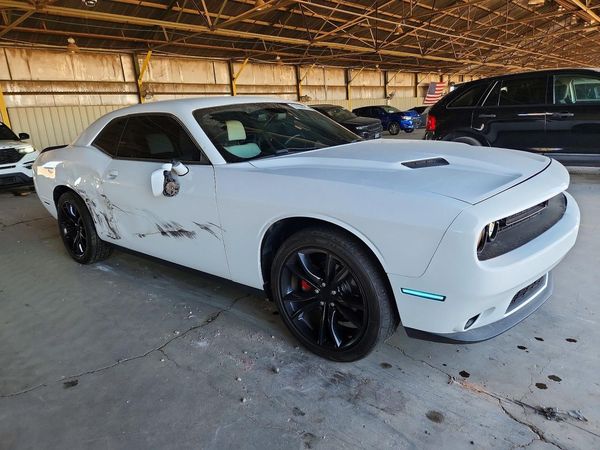 2016 DODGE CHALLENGER SXT