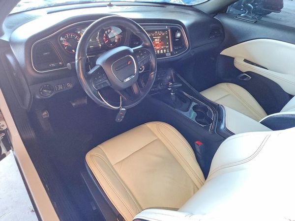 2016 DODGE CHALLENGER SXT