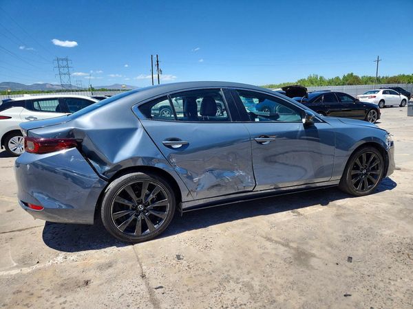 2022 MAZDA 3 Preferred Package