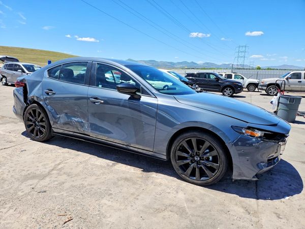 2022 MAZDA 3 Preferred Package