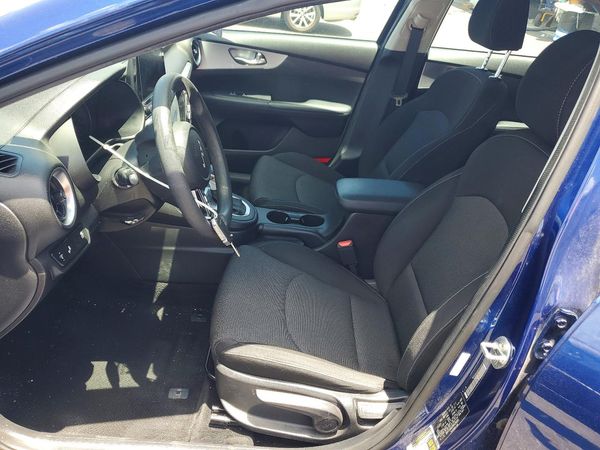 2022 KIA FORTE FE, LXS