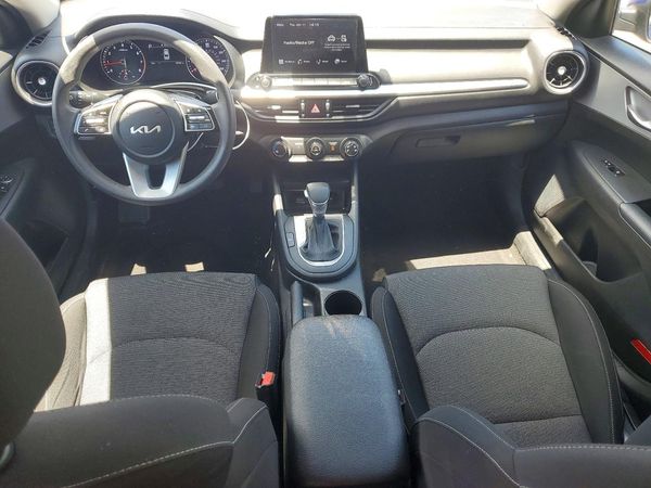 2022 KIA FORTE FE, LXS