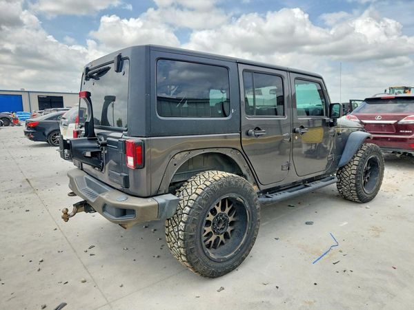 2016 JEEP WRANGLER UNLIMITED SAHARA 4X4