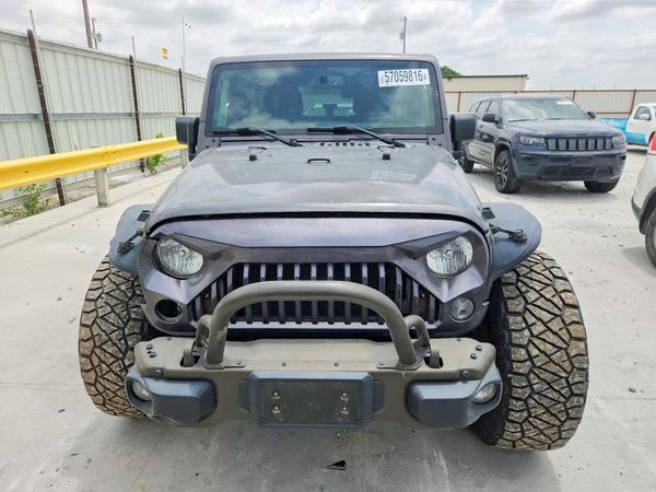 2016 JEEP WRANGLER UNLIMITED SAHARA 4X4