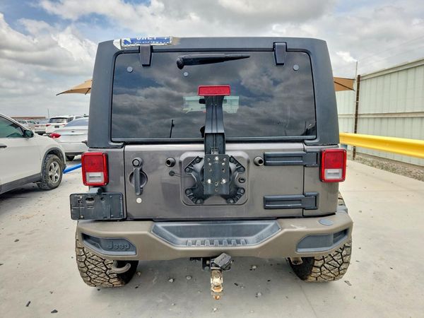 2016 JEEP WRANGLER UNLIMITED SAHARA 4X4