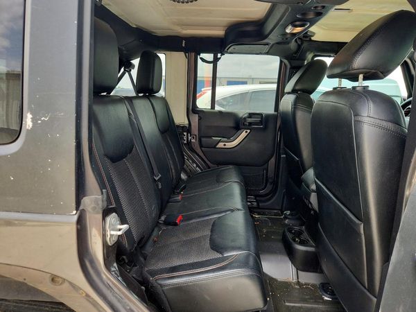2016 JEEP WRANGLER UNLIMITED SAHARA 4X4