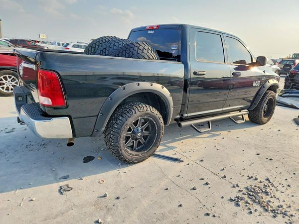 2013 RAM 1500 ST CREW CAB 4X4