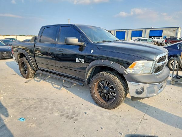 2013 RAM 1500 ST CREW CAB 4X4