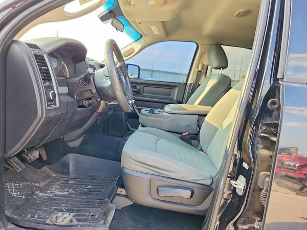 2013 RAM 1500 ST CREW CAB 4X4