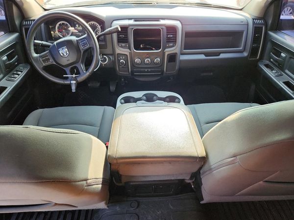 2013 RAM 1500 ST CREW CAB 4X4