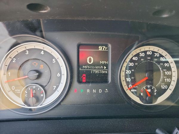 2013 RAM 1500 ST CREW CAB 4X4