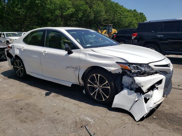 2018 TOYOTA CAMRY LE/SE/XLE/XSE — Passenger 3/4