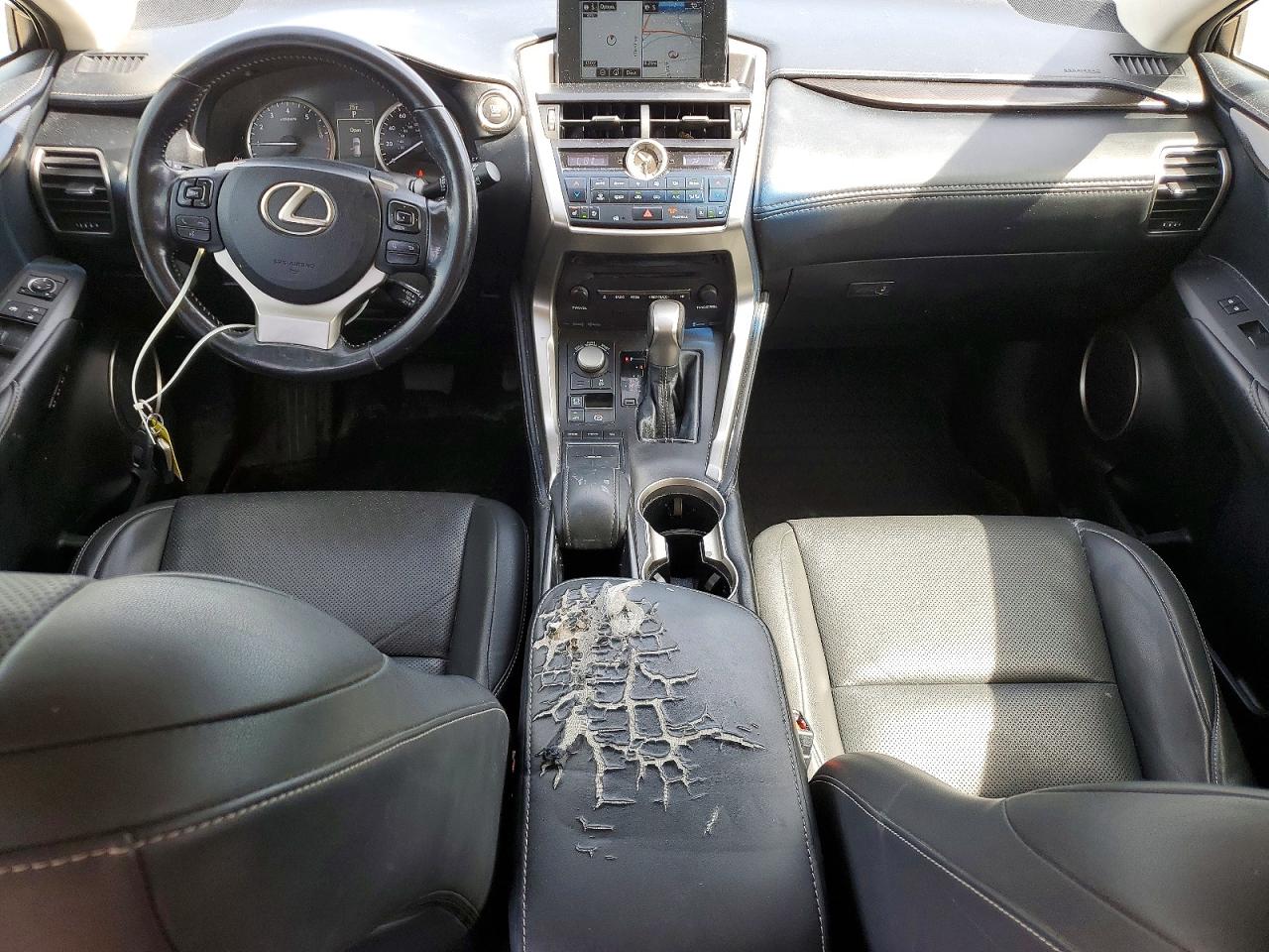 2015 LEXUS NX 200t Luxury