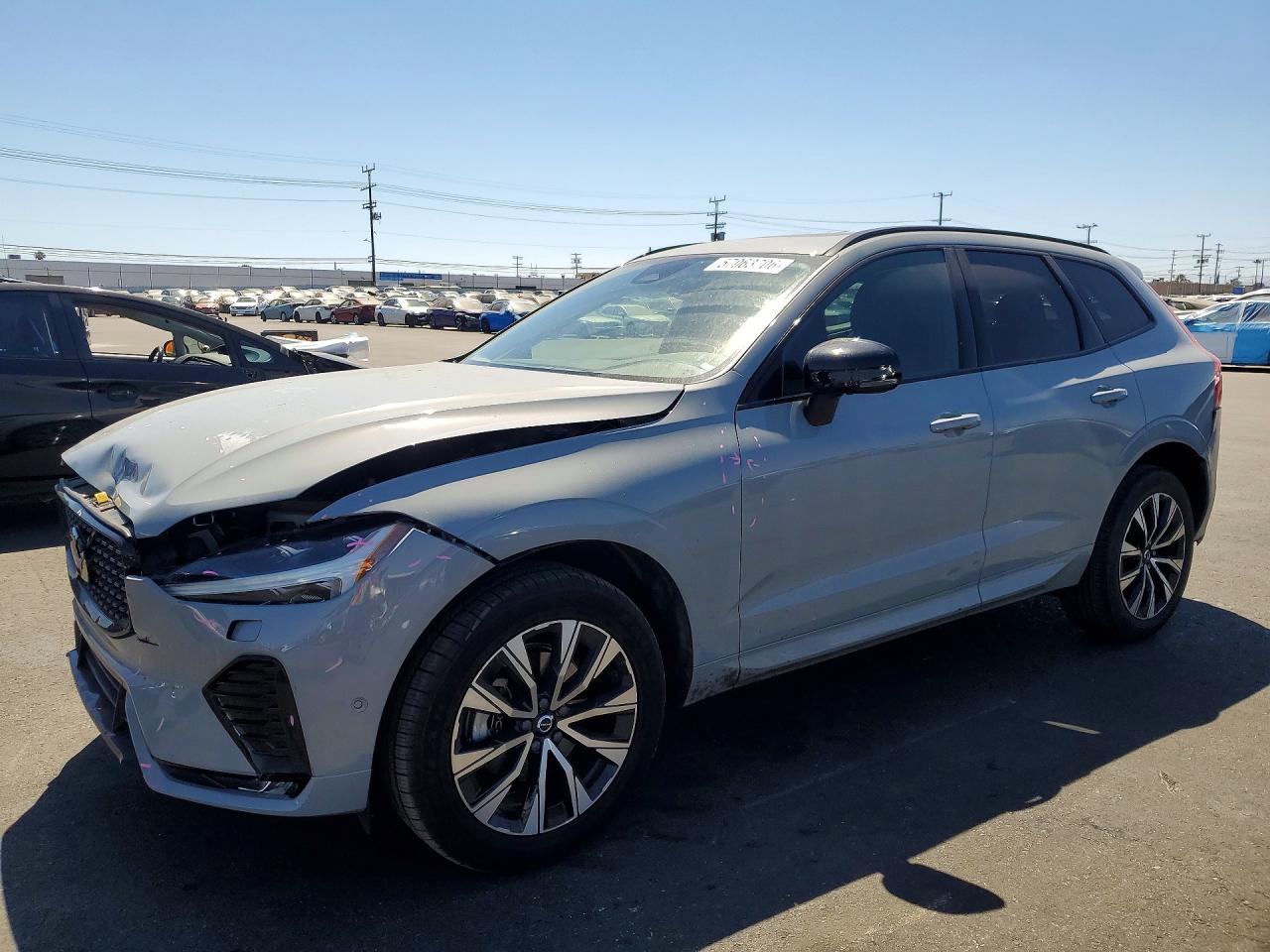 2024 VOLVO XC60 Plus Dark