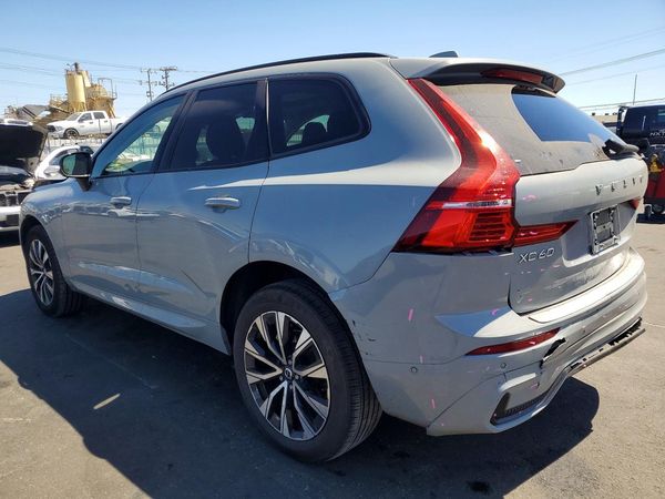 2024 VOLVO XC60 Plus Dark