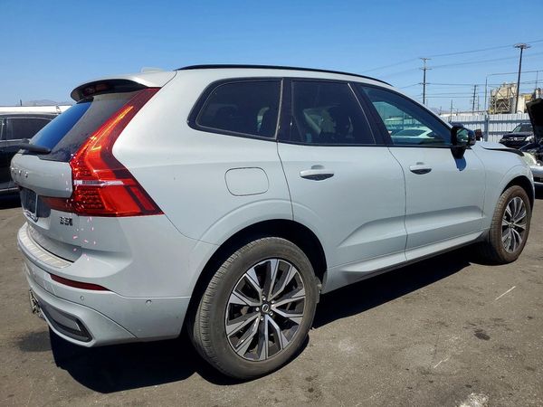2024 VOLVO XC60 Plus Dark
