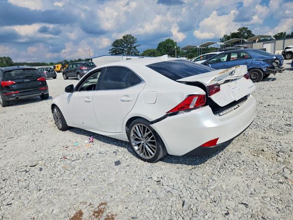 2016 LEXUS IS 200t