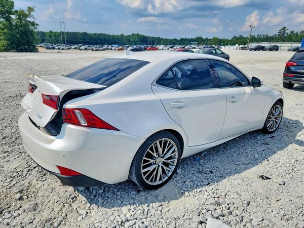 2016 LEXUS IS 200t