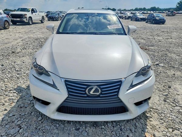 2016 LEXUS IS 200t